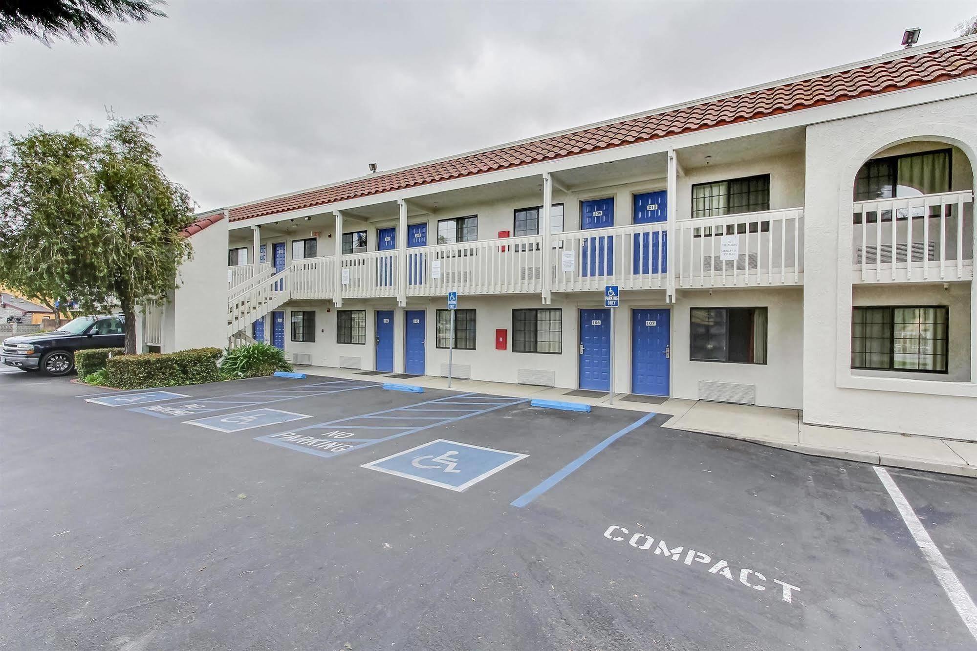 Motel 6-Salinas, Ca - North Monterey Area Extérieur photo